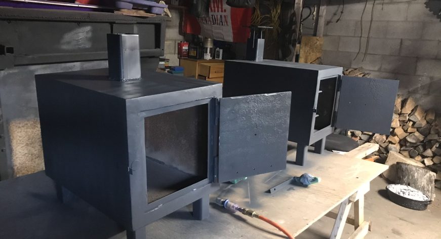 Metal meat smoker